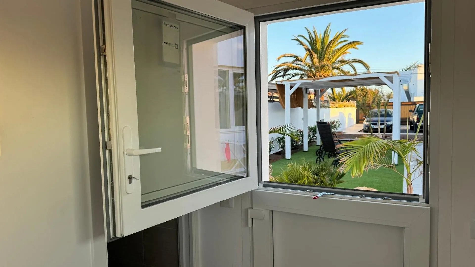 Espacio Room Con Piscina, Lajares Guest house